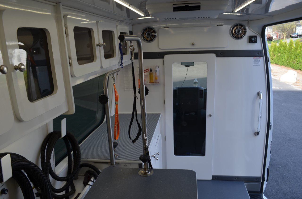 Mobile Grooming Van 4